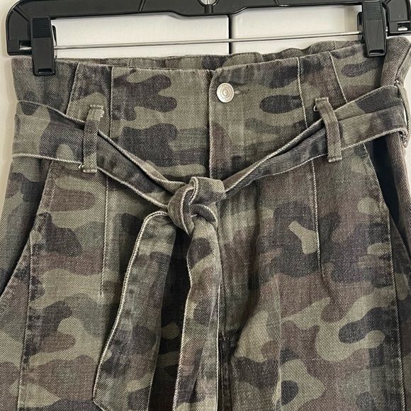 ZARA “The Joy Paperbag” Camouflage Pants - Picture 8 of 15